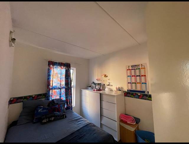 2 BEDROOM APARTMENT FOR SALE IN CASTLEVIEW